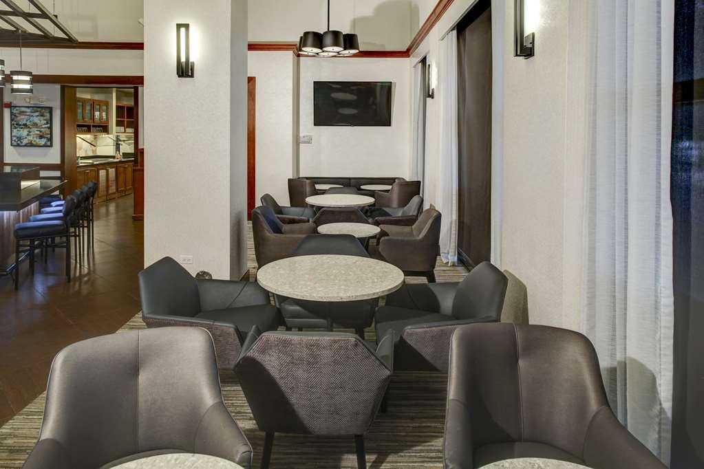 Hyatt Place Detroit/Livonia Restaurant bilde