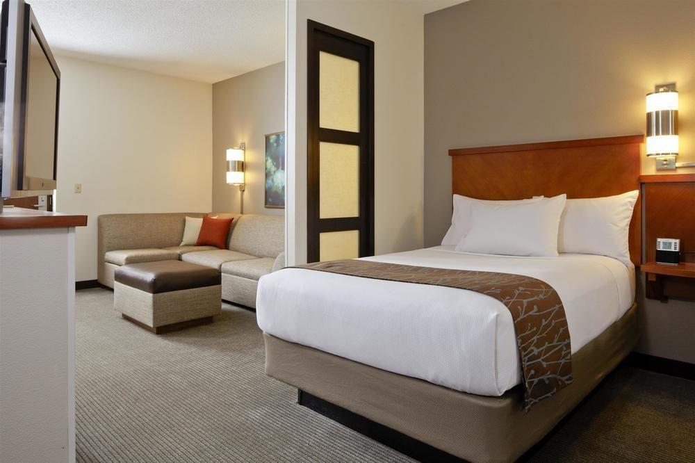 Hyatt Place Detroit/Livonia Eksteriør bilde