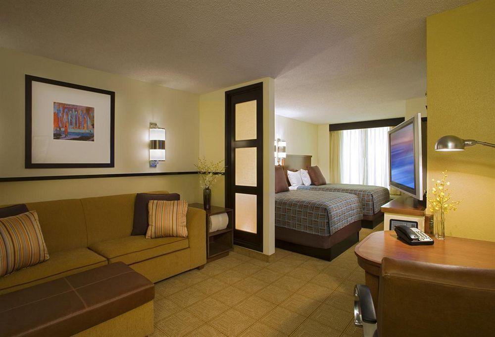 Hyatt Place Detroit/Livonia Eksteriør bilde